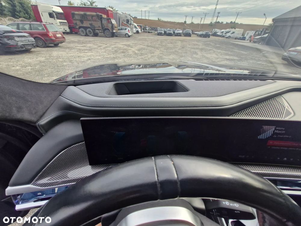 BMW i7 105.7kWh M70 xDrive - 25
