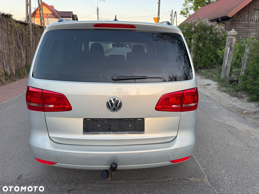 Volkswagen Touran 1.6 TDI DPF BlueMotion Technology Highline - 6