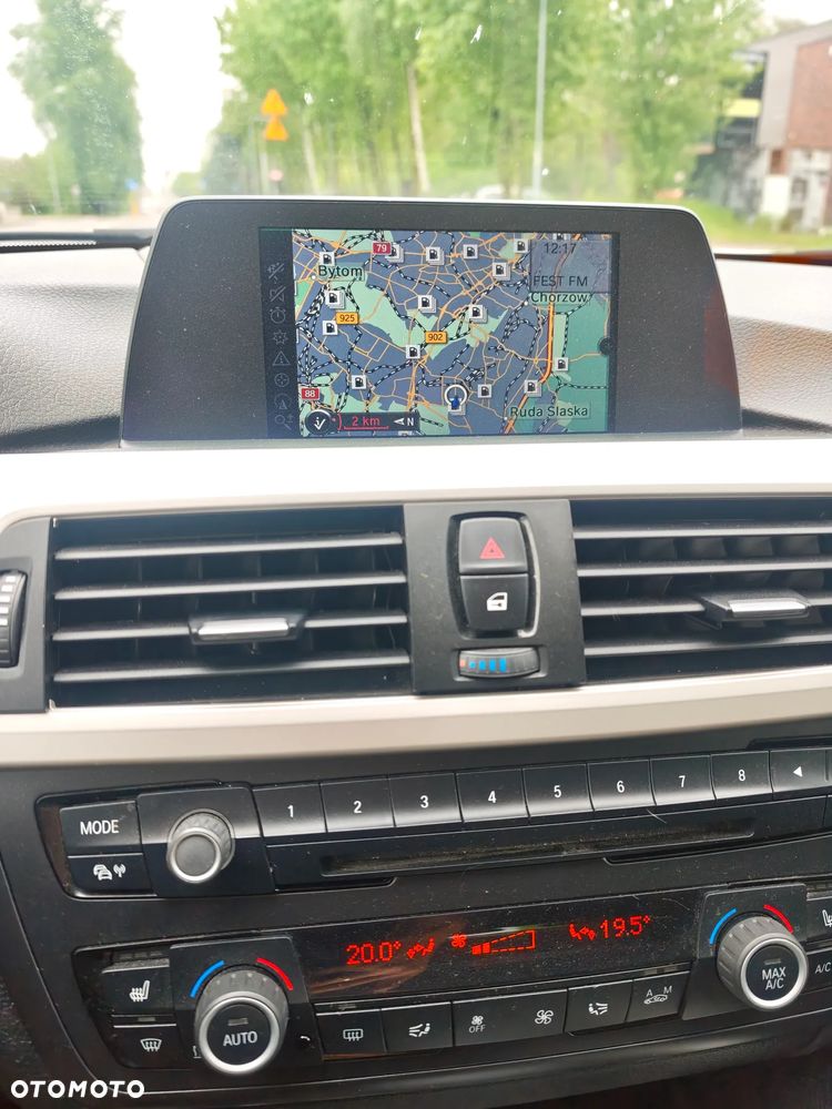 BMW Seria 3 318d - 14