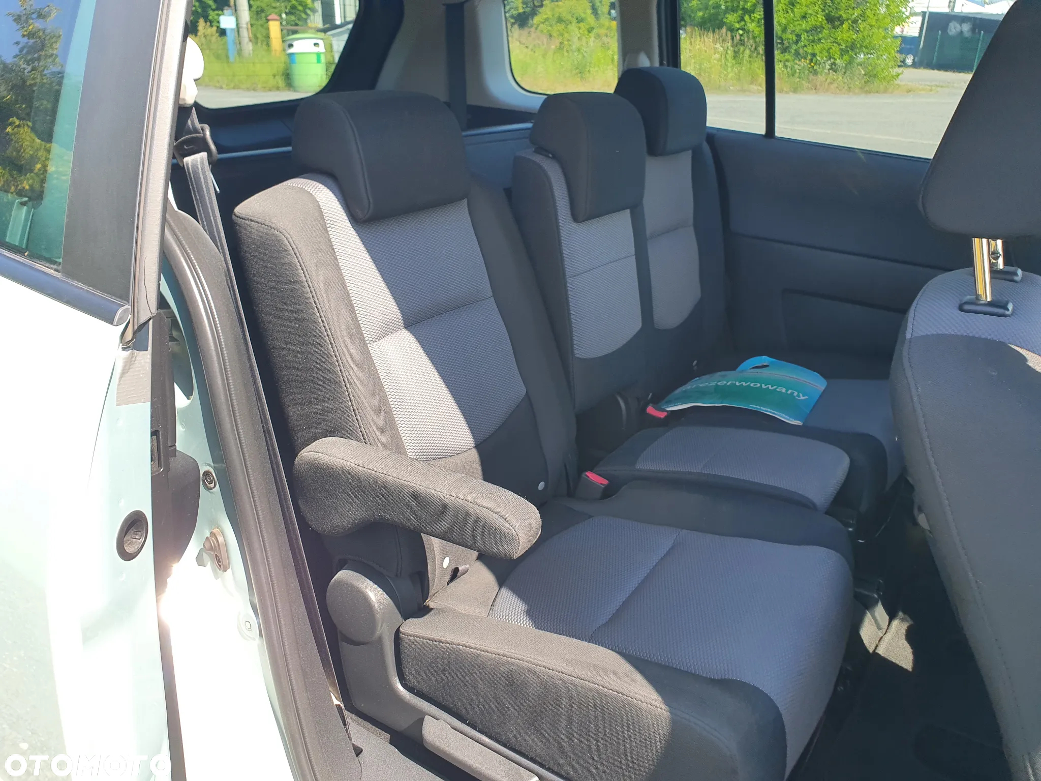 Mazda 5 2.0 Exclusive + - 23