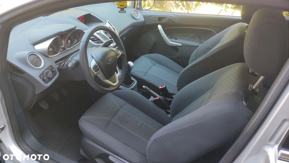 Ford Fiesta 1.4 Ghia - 13