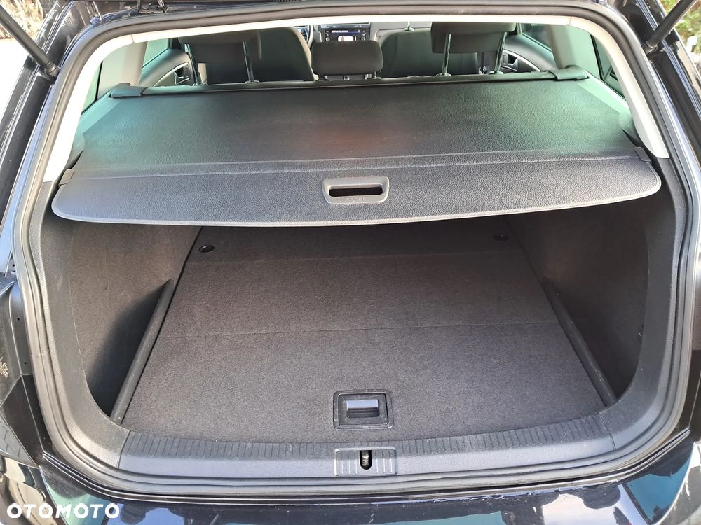 Volkswagen Golf 1.6 TDI BMT Comfortline - 11