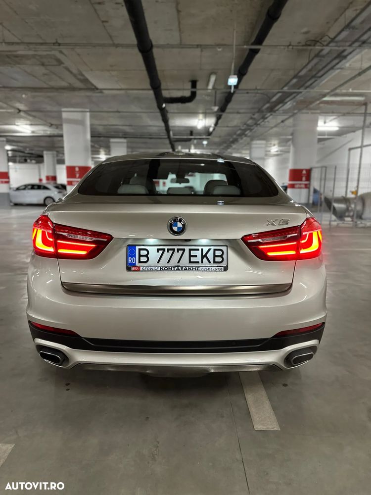 BMW X6 xDrive50i - 17