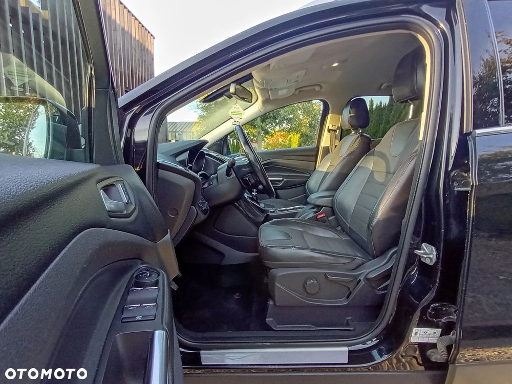 Ford Kuga 2.0 TDCi 2x4 Titanium - 34