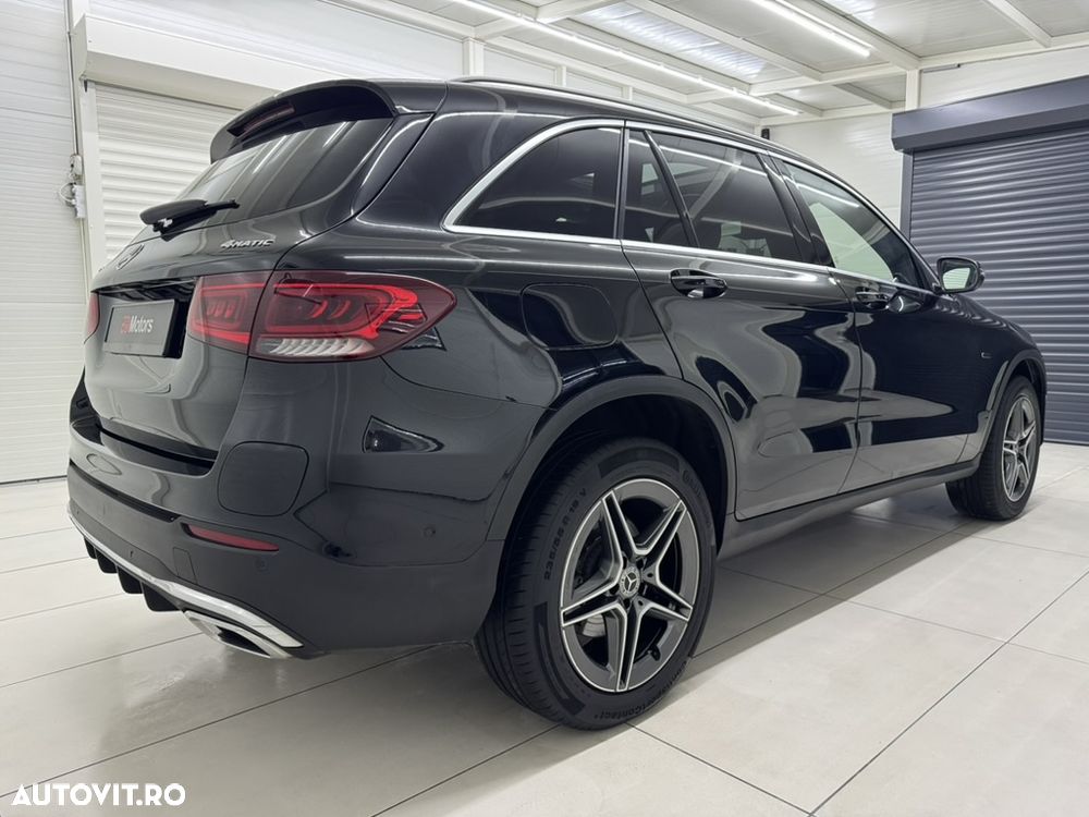 Mercedes-Benz GLC 300 e 4Matic 9G-TRONIC AMG Line - 5