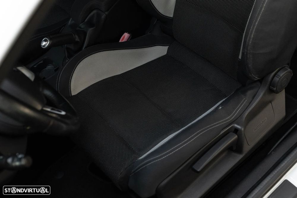 Renault Mégane Coupe 2.0 T 16V RS - 37