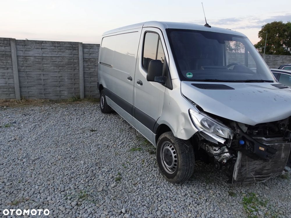 Mercedes-Benz SPRINTER - 11