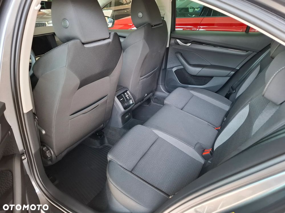 Skoda Octavia 2.0 TDI Drive Selection DSG - 12