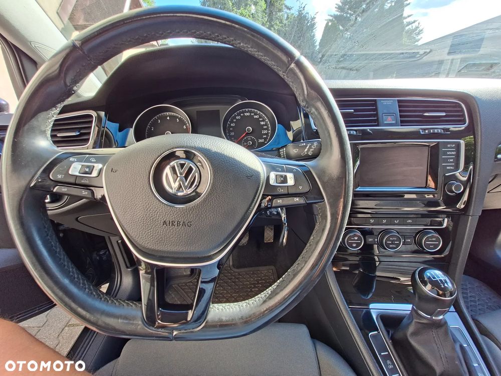 Volkswagen Golf 1.4 TSI BMT Comfortline - 34