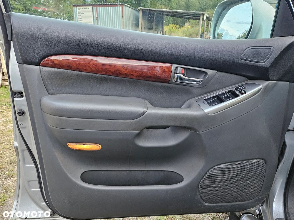 Toyota Land Cruiser 3.0 D Luna Voyage - 5