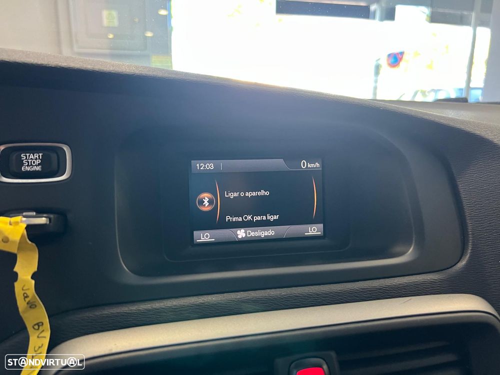 Volvo V40 T2 Kinetic - 28