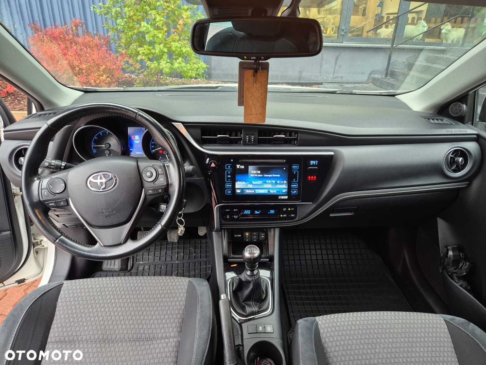 Toyota Auris - 5