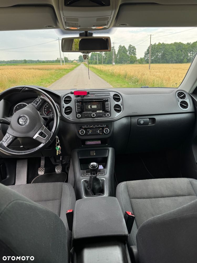 Volkswagen Tiguan - 11