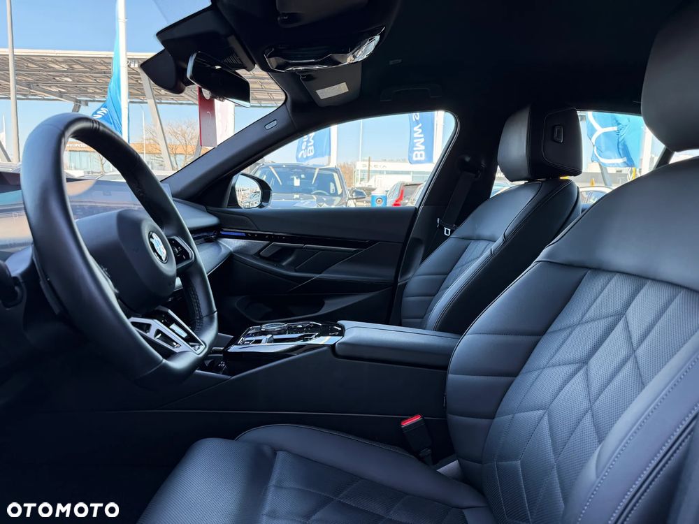 BMW Seria 5 520d - 29