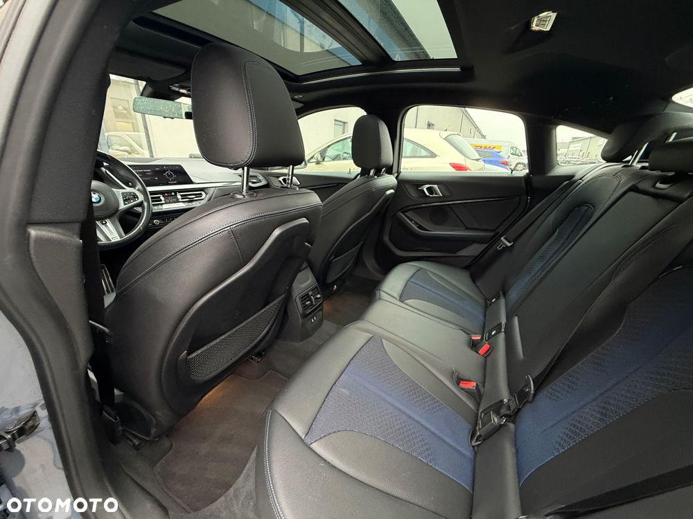 BMW Seria 2 220i M Sport - 36
