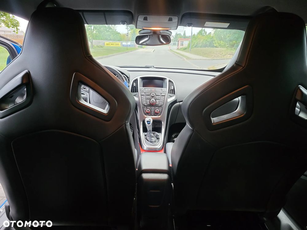 Opel Astra IV GTC OPC - 19
