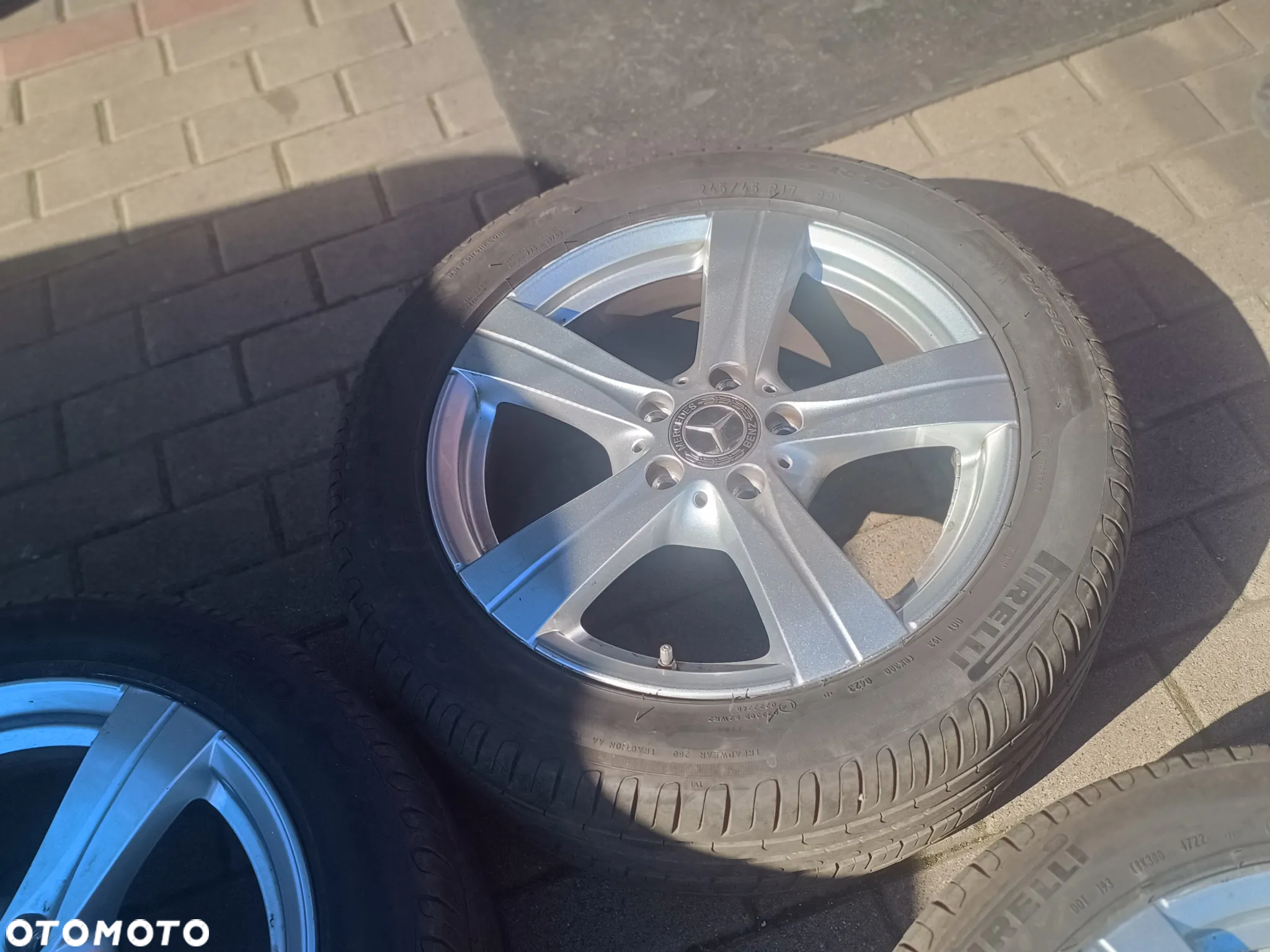 Mercedes A2064014500 felgi z oponami ET44,5 7jx17H2 - 6
