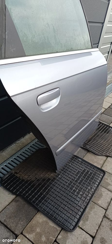 AUDI A4 B7 drzwi prawe tylne LY7H - 7