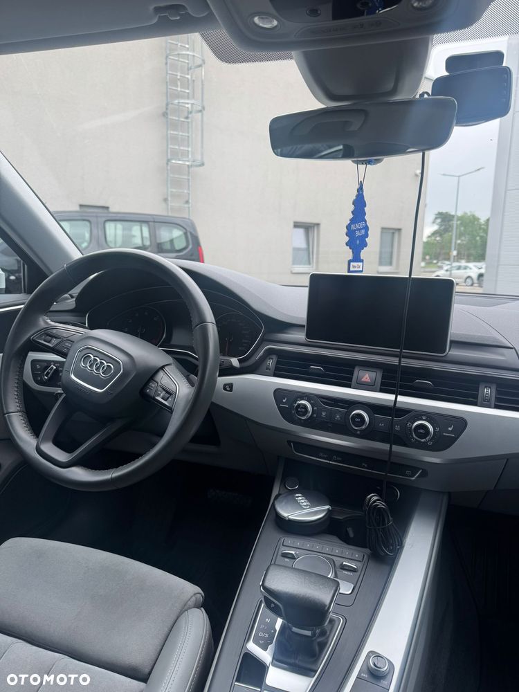 Audi A4 Limousine - 12