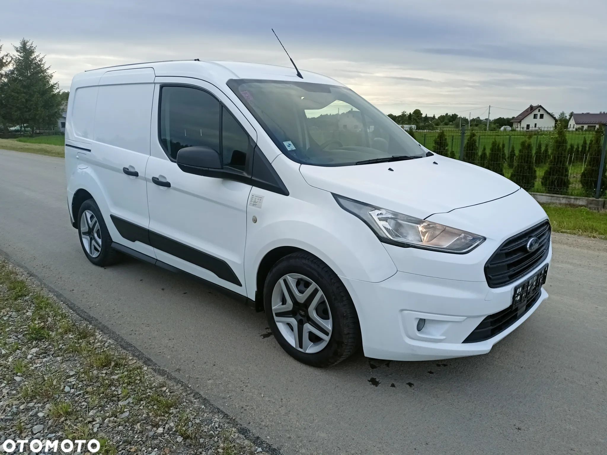 Ford Transit connect - 1
