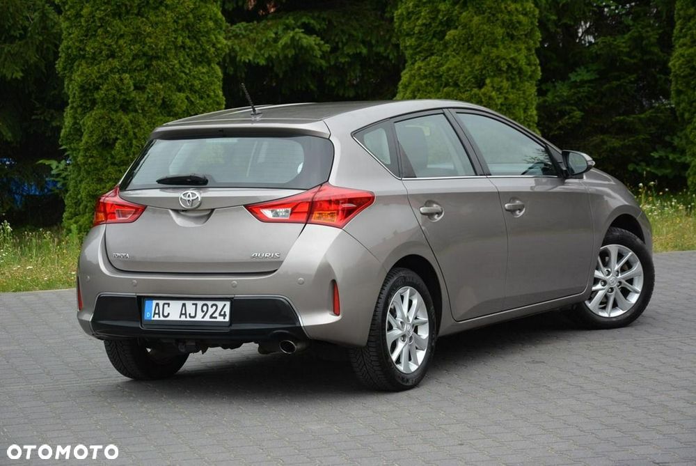 Toyota Auris 1.6 Executive - 12