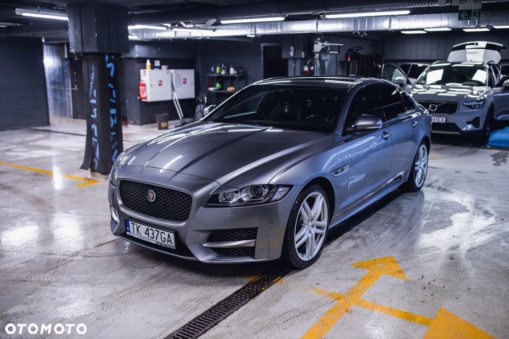 Jaguar XF 2.0 i4D AWD R-Sport - 2
