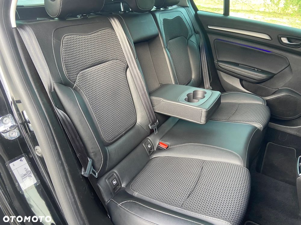 Renault Megane BLUE dCi 115 EDC BOSE EDITION - 35