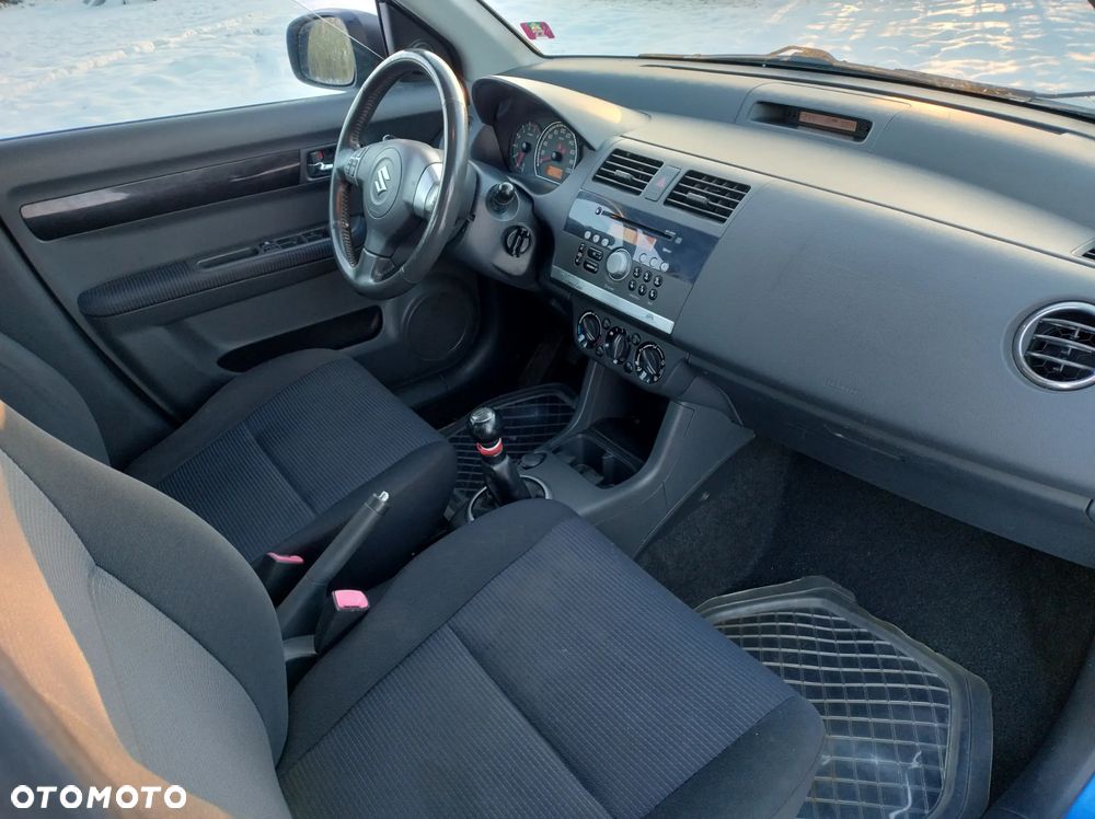 Suzuki Swift 1.3 GS / Premium 4WD - 27