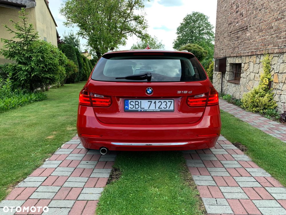 BMW Seria 3 318d Luxury Line - 9