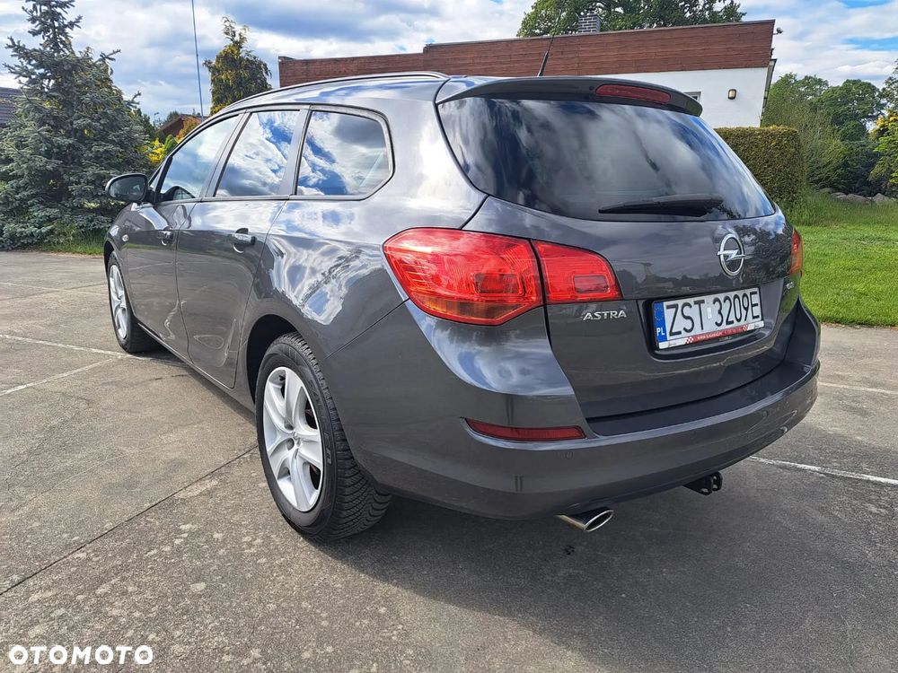 Opel Astra 2.0 CDTI DPF Automatik - 29