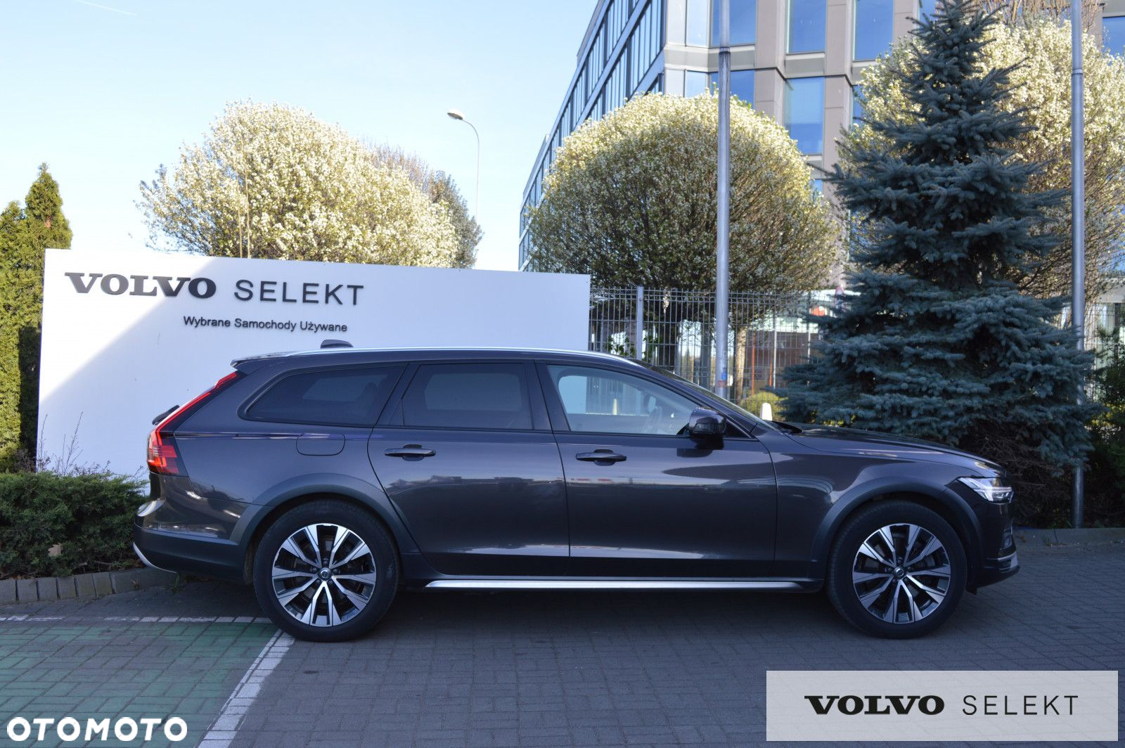 Volvo V90 Cross Country - 6