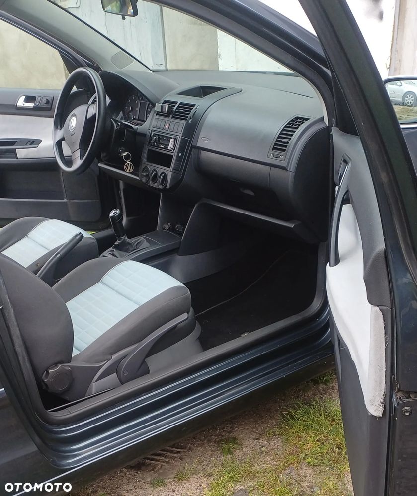 Volkswagen Polo 1.4 TDI DPF BlueMotion - 19