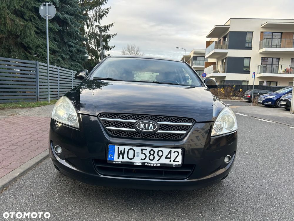 Kia Ceed 1.6 Comfort + - 31