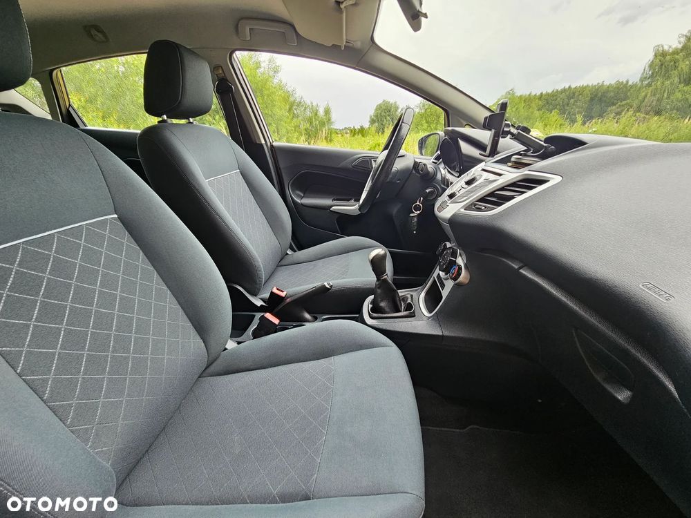 Ford Fiesta 1.4 Champions Edition - 28
