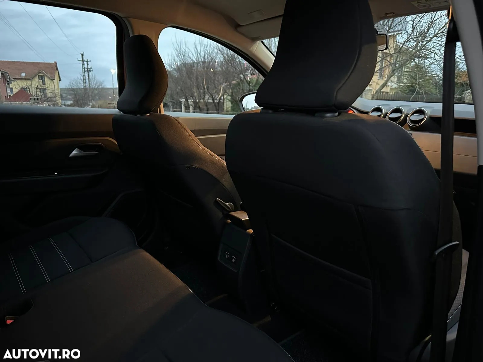 Dacia Duster TCe 130 GPF SL Orange - 13
