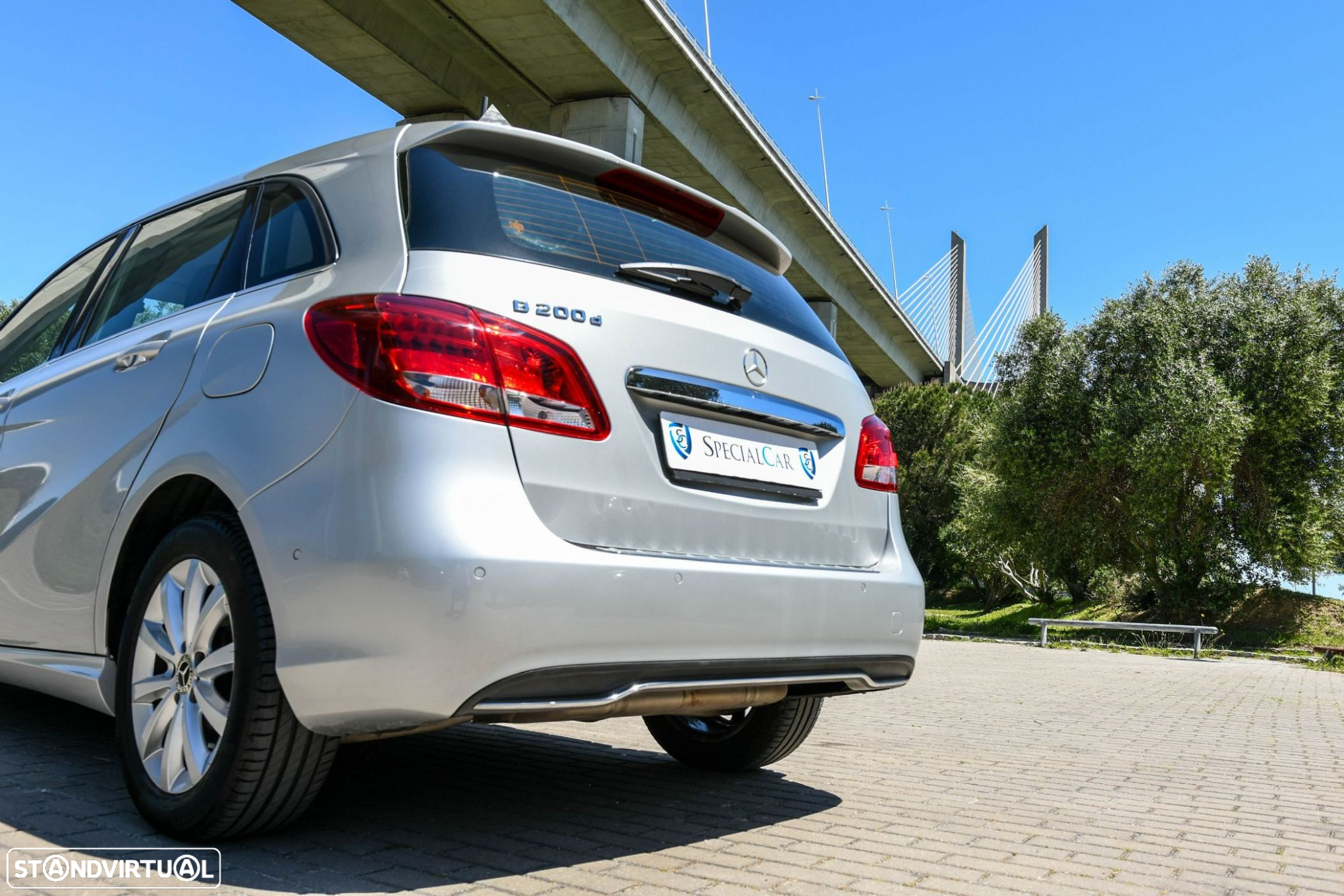 Mercedes-Benz B 200 d Style - 11