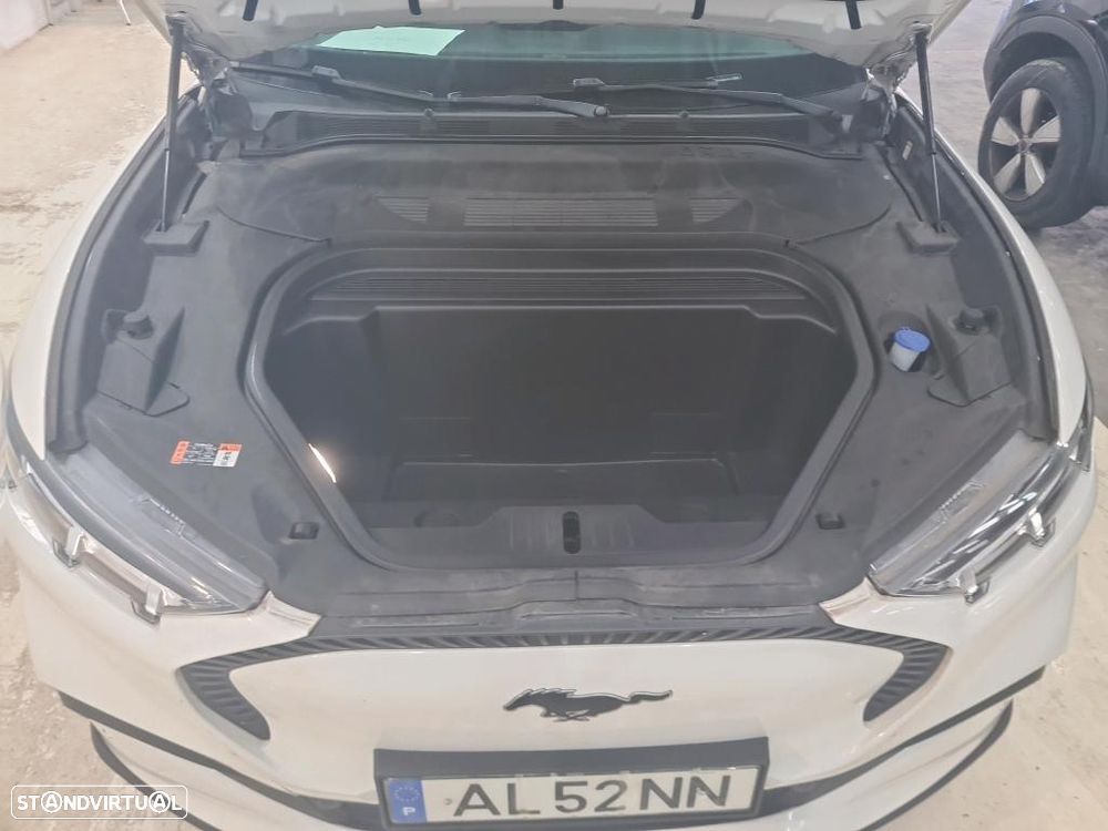 Ford Mustang Mach-E Standard - 11