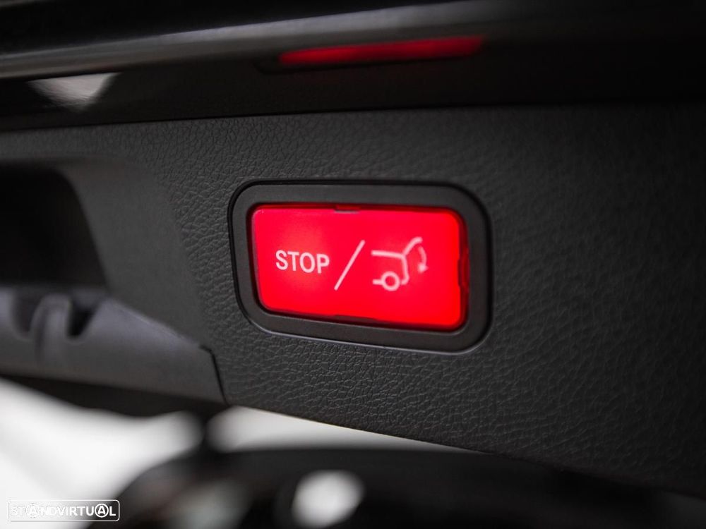 Mercedes-Benz E 300 de AMG Line - 13