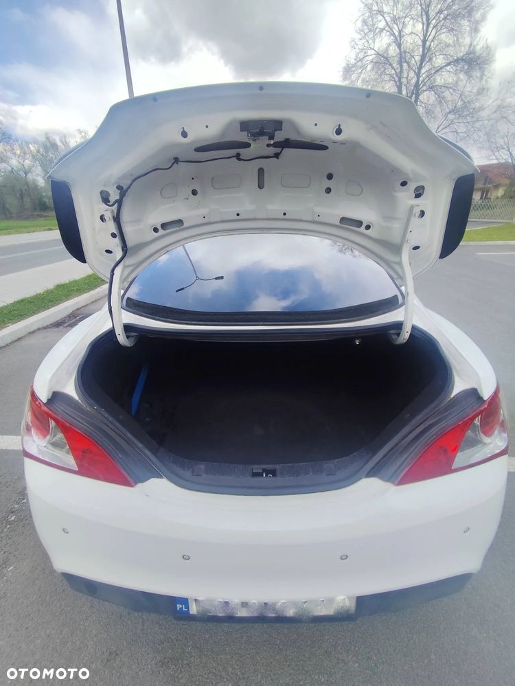 Hyundai Genesis Coupe - 8