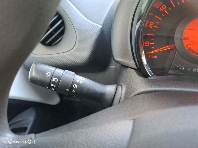Citroën C1 VTi S&S Live - 17
