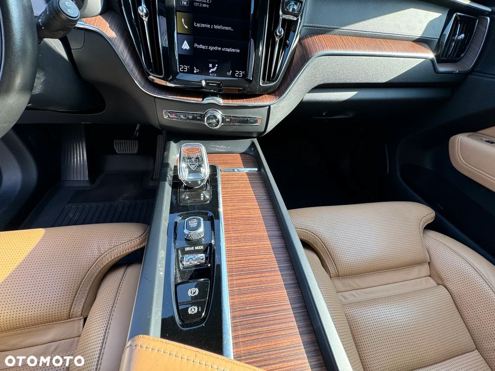 Volvo XC 60 T8 AWD Plug-In Hybrid Inscription - 28