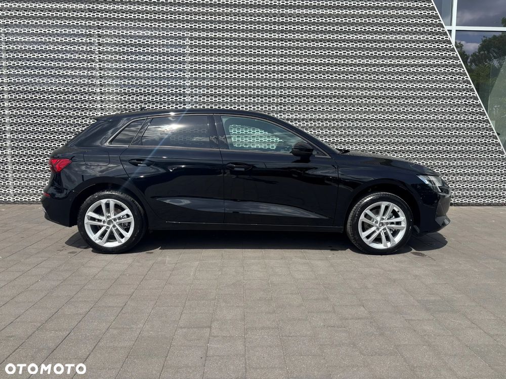 Audi A3 Sportback - 4