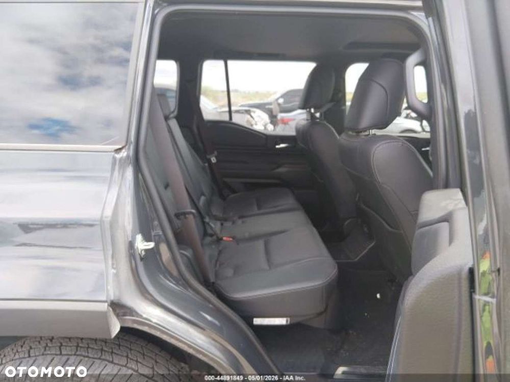 Toyota Land Cruiser - 13