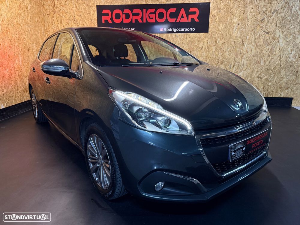 Peugeot 208 PureTech 110 Stop & Start Allure - 23