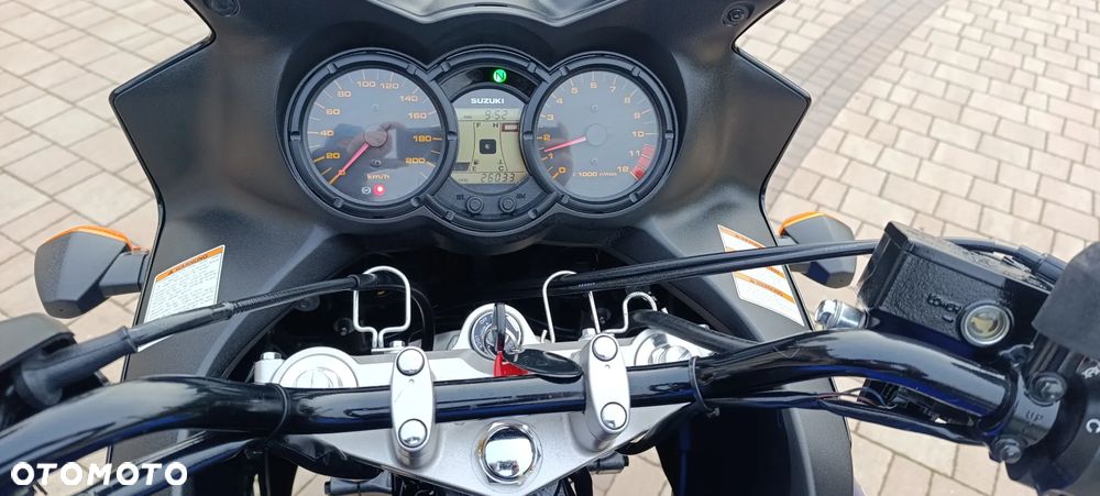 Suzuki V-STROM - 14