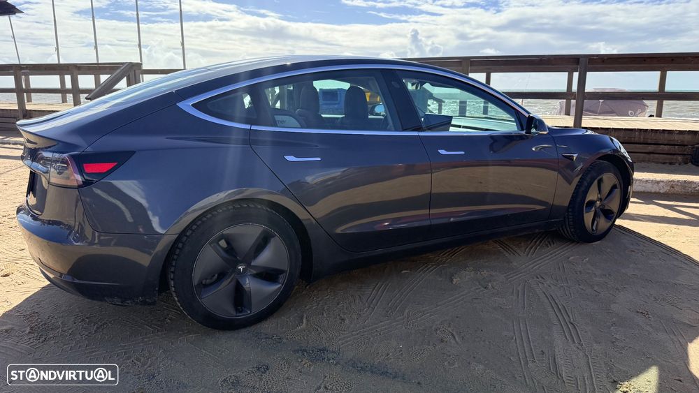 Tesla Model 3 RWD - 8