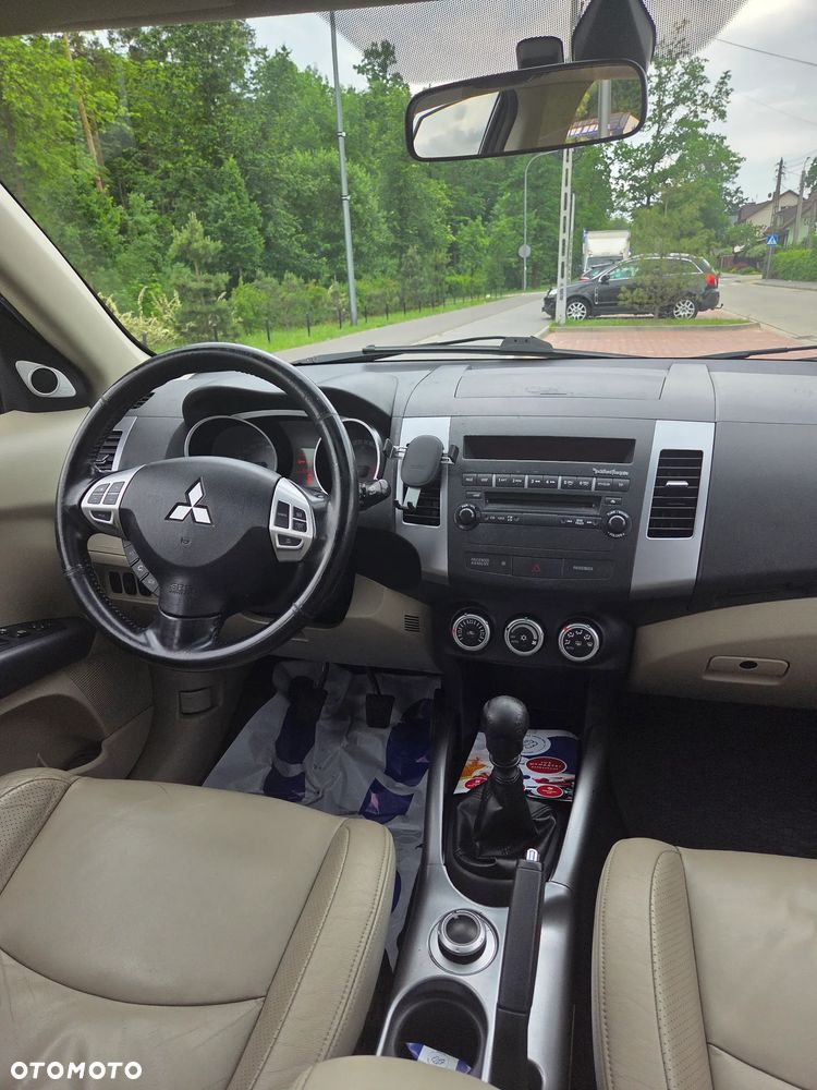 Mitsubishi Outlander 2.0 DID Instyle - 5