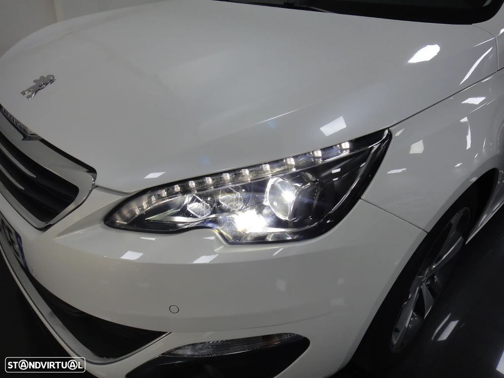 Peugeot 308 1.2 PureTech Allure EAT6 - 9