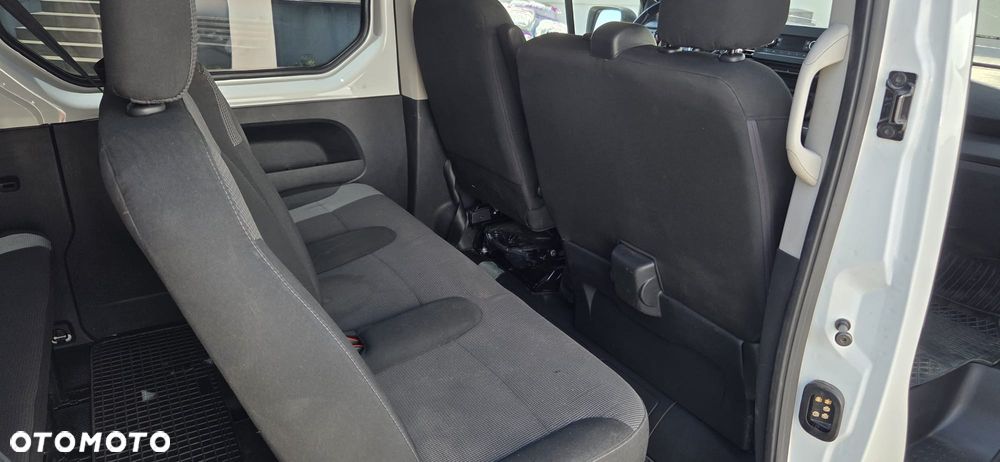 Renault Trafic 2.0 dCi Escapade - 11