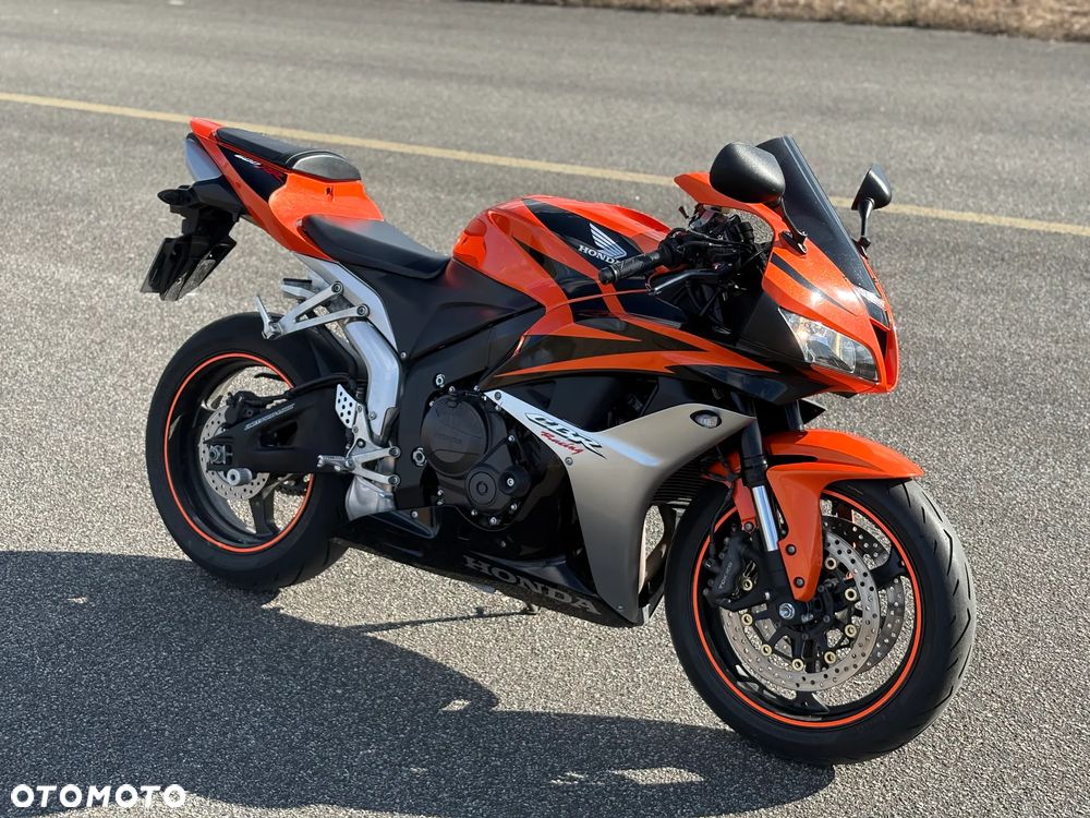 Honda CBR - 1
